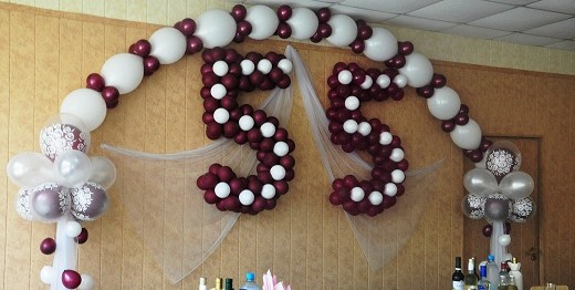 Оформление юбилея воздушными шарами